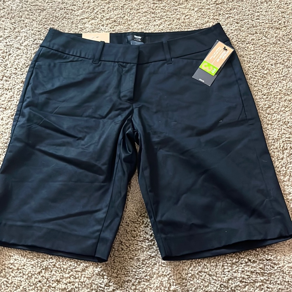 NWT Mossimo Target, Ebony Black Women's Bermuda Shorts, Size 10, Fit 3 Mid Waist